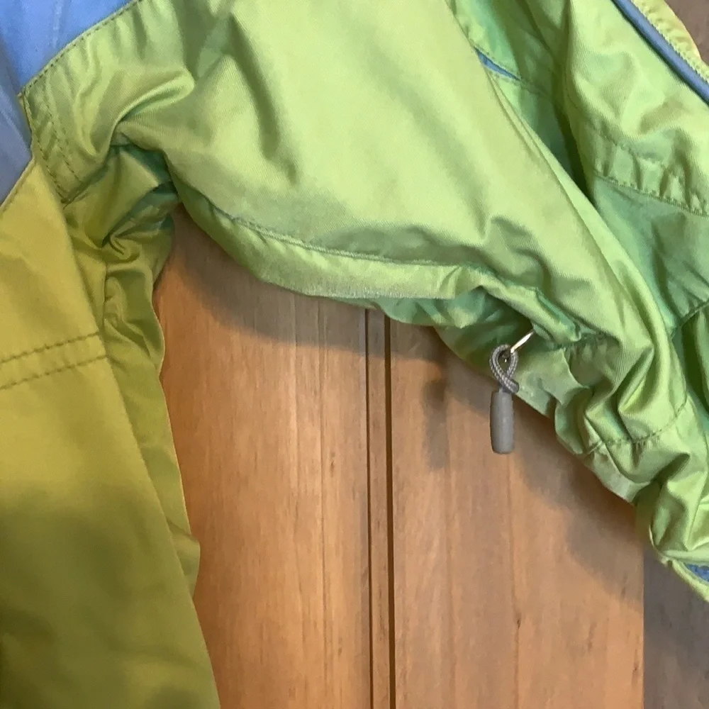 Obermeyer Phase ski / snowboard / cold weather jacket Junior Size 12